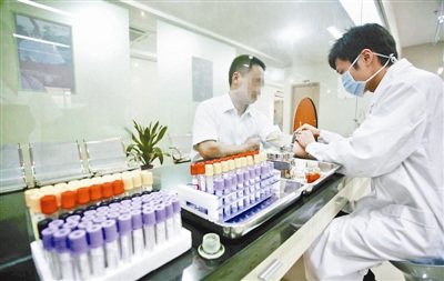 畢業(yè)季乙肝歧視催生代檢族 價(jià)格從一千到幾萬不等