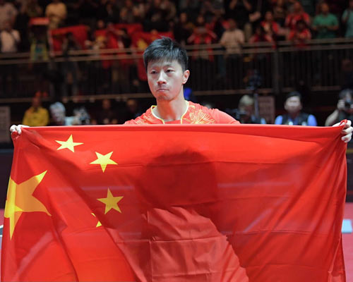 驚險衛(wèi)冕！馬龍苦戰(zhàn)七局 力克樊振東世乒賽奪冠