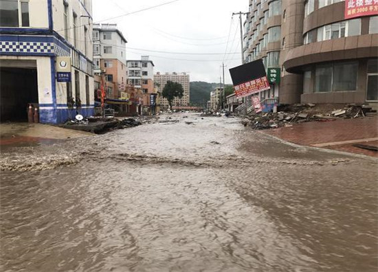 吉林市75個鄉(xiāng)鎮(zhèn)因暴雨發(fā)生洪災(zāi) 致22.6萬人轉(zhuǎn)移