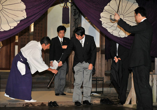 安倍晉三連續(xù)5年向靖國(guó)神社“獻(xiàn)祭”