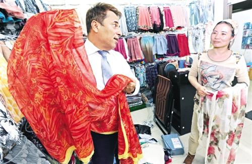 開放環(huán)境吸引更多外籍人才 中國(guó)“綠卡”成香餑餑