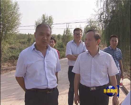劉培國巡查我區(qū)河流斷面水質情況