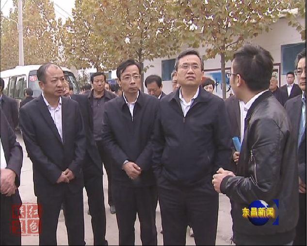 全市重點(diǎn)工作推進(jìn)會(huì)與會(huì)人員來我區(qū)觀摩
