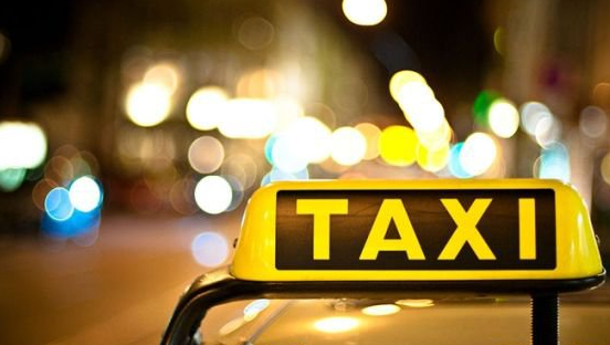 城區(qū)出租車實行等候計時收費 每滿5分鐘收取1.5元