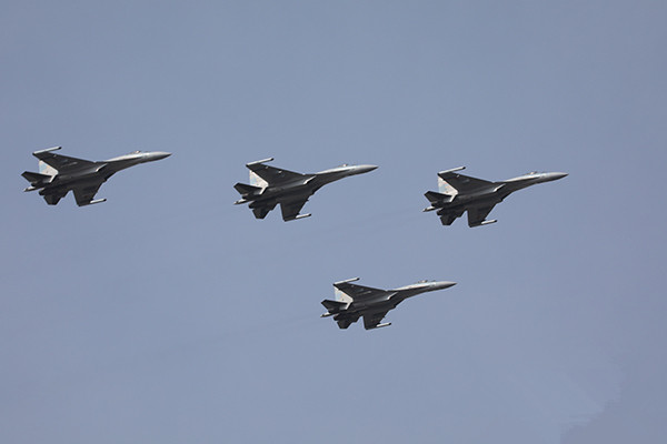中國(guó)空軍蘇－３５戰(zhàn)機(jī)飛赴南海戰(zhàn)斗巡航