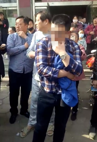 謠傳勿信！網(wǎng)傳莘縣實驗小學門口“偷孩子事件” 不實