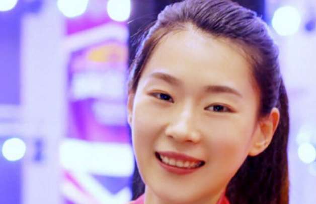 中國女排新亮點！23歲邊緣主攻神逆襲 為救球撞上護欄