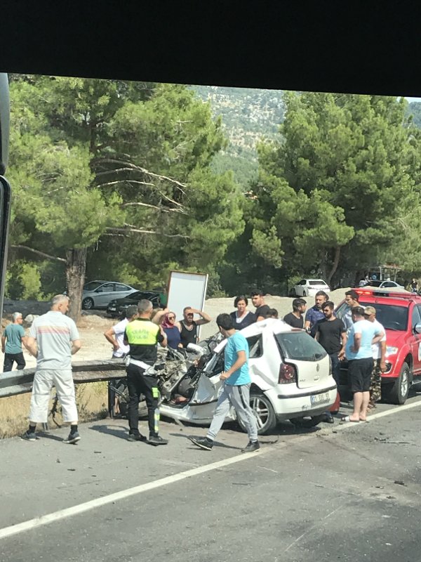 土耳其一大巴車發(fā)生車禍側翻 30名中國游客受傷