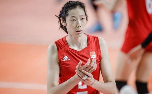 朱婷展現(xiàn)高情商：中國女排沒有主力替補(bǔ) 只有先發(fā)后發(fā)
