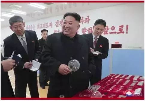 金正恩視察玻璃廠，5個字的叮囑讓韓媒猜了半天