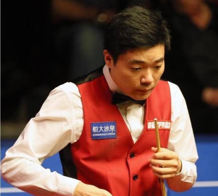 丁俊暉5-0橫掃幸運(yùn)星，一年前曾5-1大勝對(duì)手，德國大師賽晉級(jí)在望