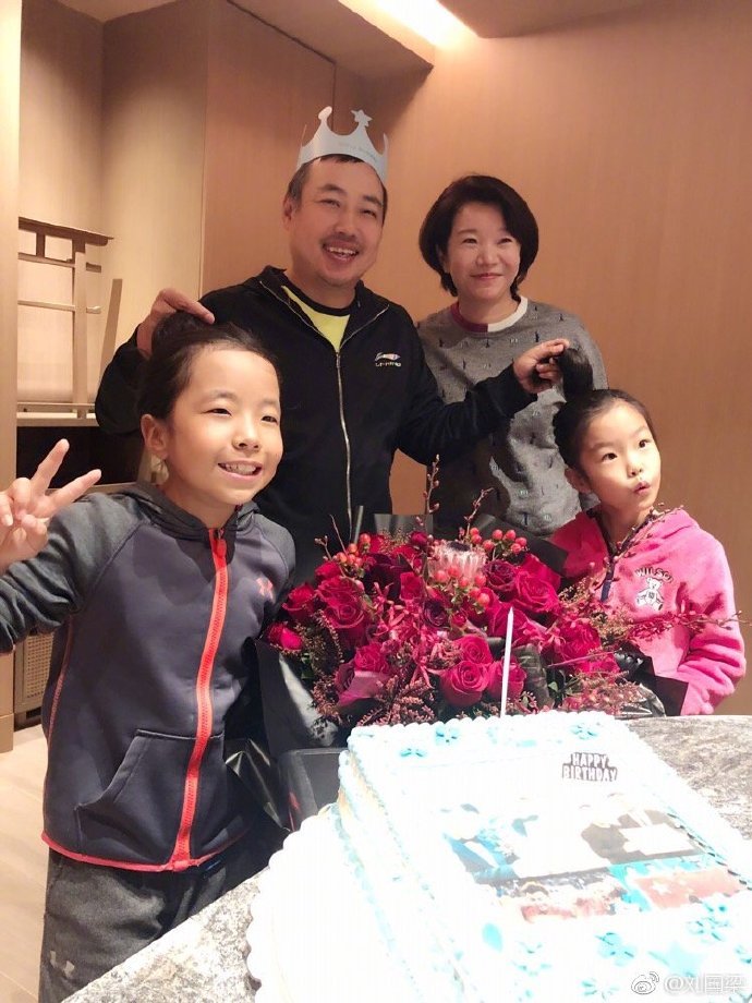 秦志戩深夜祝福劉國(guó)梁，8個(gè)字說出所有人心聲