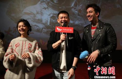 《流浪地球》主創(chuàng)郭帆、趙今麥、Mike隋現(xiàn)身南京暢聊幕后故事。 寒單 攝