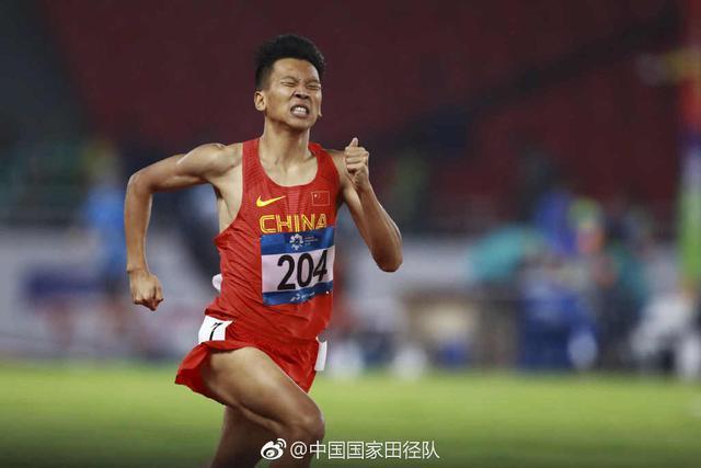 中國田徑又迎一超級天才 21歲清華男神打破塵封6年的紀錄