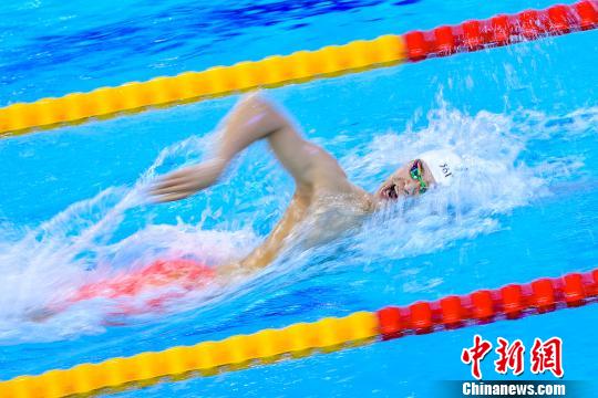 FINA冠軍游泳系列賽：孫楊?yuàn)Z雙冠 葉詩文刷新個(gè)人記錄