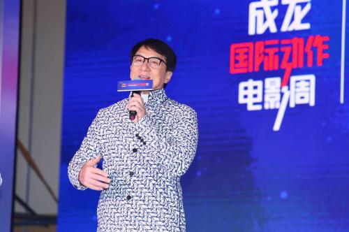 成龍為動作電影人發(fā)聲：他們的苦是不可以想象的