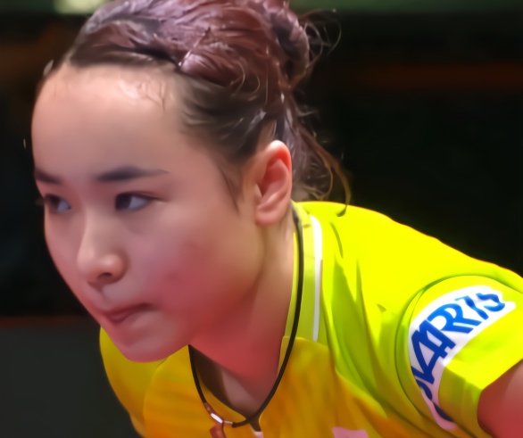 0-4，伊藤美誠遭國乒黑馬吊打！全場搖頭苦笑，一度賭氣亂打