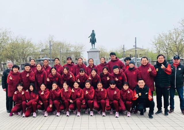 她曾是亞洲足壇教練超新星如今肩負中國女足沖擊世少賽重任