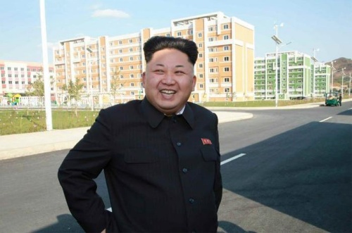 朝中社：金正恩指導新型戰(zhàn)術制導武器示威射擊