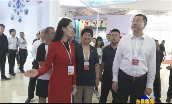 東昌府區(qū)六家文化產品在第八屆山東省文博會上精彩亮相