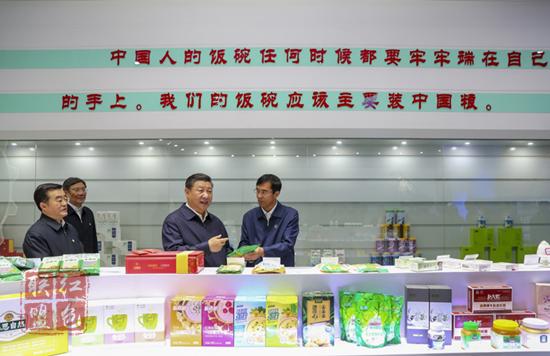 農(nóng)業(yè)強(qiáng)農(nóng)村美農(nóng)民富習(xí)近平這樣關(guān)心三農(nóng)問(wèn)題