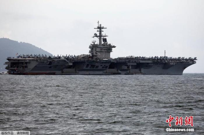 資料圖：當(dāng)?shù)貢r(shí)間3月5日，美國(guó)海軍“羅斯?！碧?hào)進(jìn)入越南峴港。
