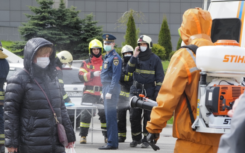 俄羅斯金礦現(xiàn)集體感染上千人新冠陽(yáng)性 軍方介入隔離