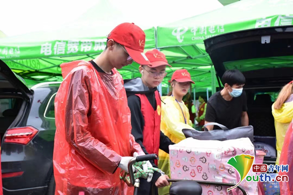 新生迎新生！高校開展“體驗(yàn)式”開學(xué)第一課