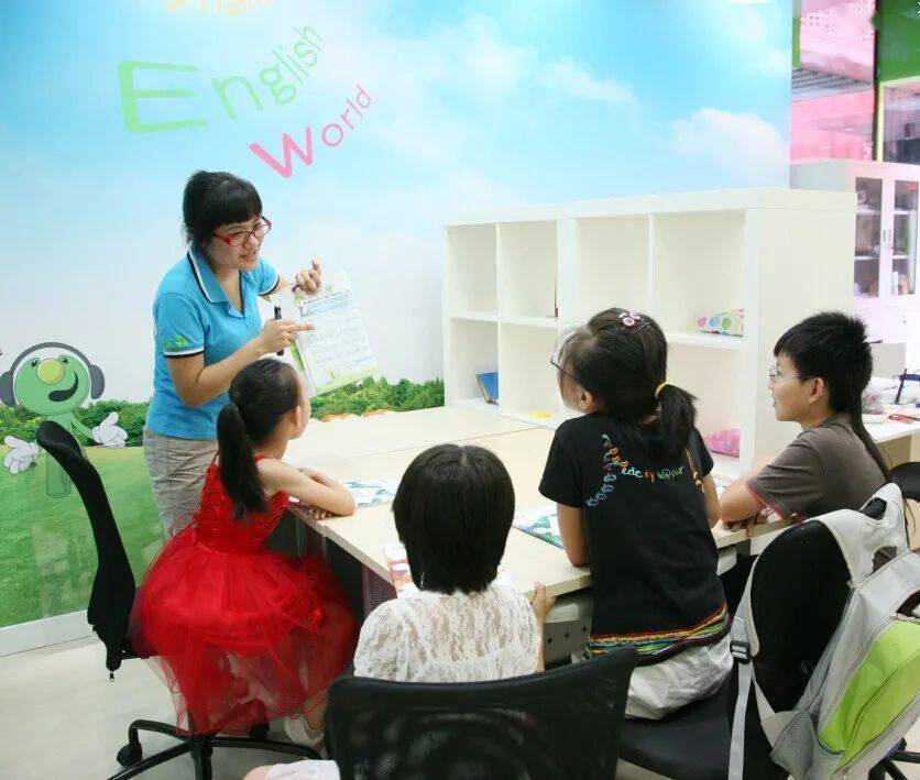 云石：中國的“全民學(xué)英語”，到底是不是浪費(fèi)資源？