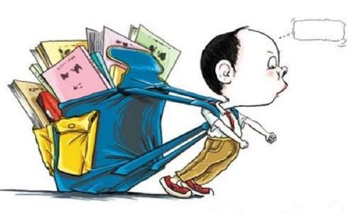 孩子的書包該怎么背？