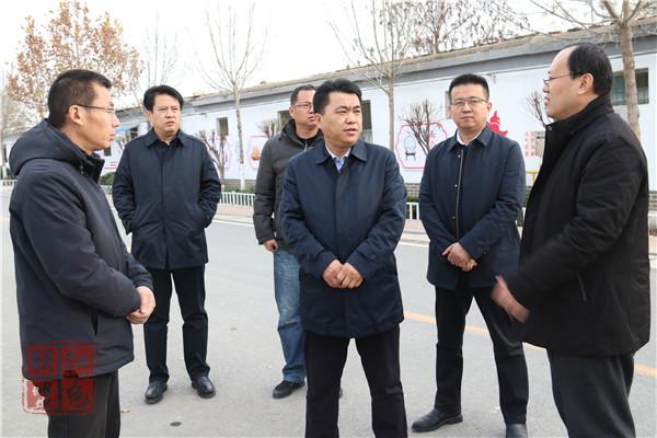 巴海峰調(diào)研全面從嚴(yán)治黨、黨風(fēng)廉政建設(shè)工作