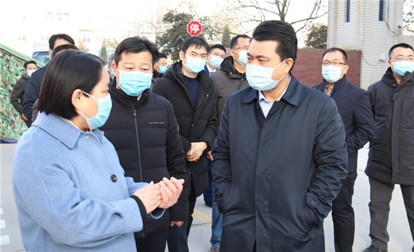 巴海峰督導(dǎo)檢查安全生產(chǎn)、疫情防控和群眾溫暖過冬工作