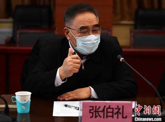 張伯禮發(fā)言。<a target='_blank' >中新社</a>記者 翟羽佳 攝