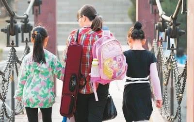 瘋狂“雞娃”，你的“育兒焦慮”可能毫無(wú)意義