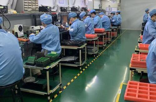 國內(nèi)電商紛紛轉(zhuǎn)型 跨境賣貨“爆單”真那么容易？