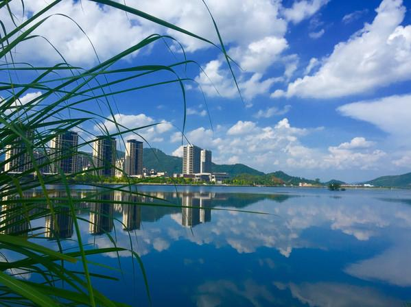 藍天碧水保衛(wèi)戰(zhàn)成果如何？看這份報告怎么說