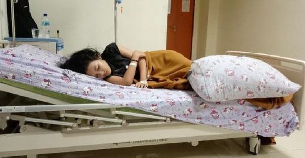 17歲女孩身患奇癥 被稱(chēng)為真人版“睡美人”