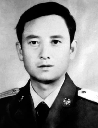 奮斗百年路 啟航新征程·數(shù)風(fēng)流人物|蘇寧：熱血鑄軍魂 矢志為國防