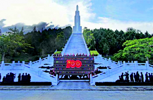 找到共產(chǎn)黨，就找到了光明