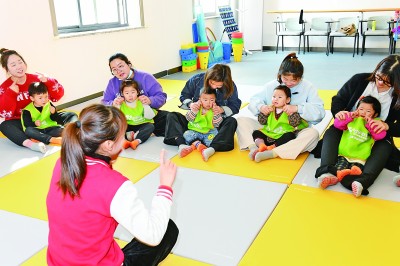缺席的家庭教育、空白的“1000天” 流動、留守兒童早期教育難題如何破