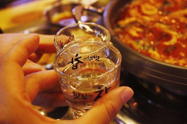 74.1萬例新癌癥病例跟飲酒有關(guān)：最安全的喝酒劑量，在于這個(gè)數(shù)
