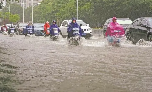 河南連發(fā)暴雨預(yù)警 多地全力以赴應(yīng)對新一輪強(qiáng)降雨
