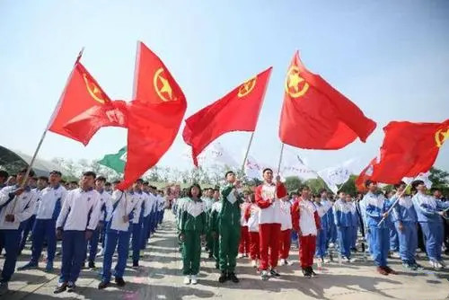 “希望學子”心向黨 紅色基因代代傳