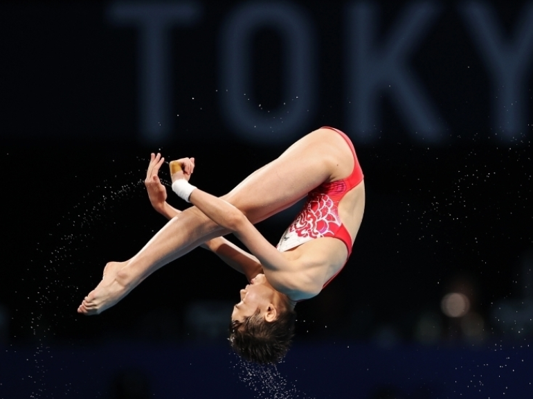 14歲全紅嬋跳水10米臺奪金，破女單10米臺世界紀錄奪冠
