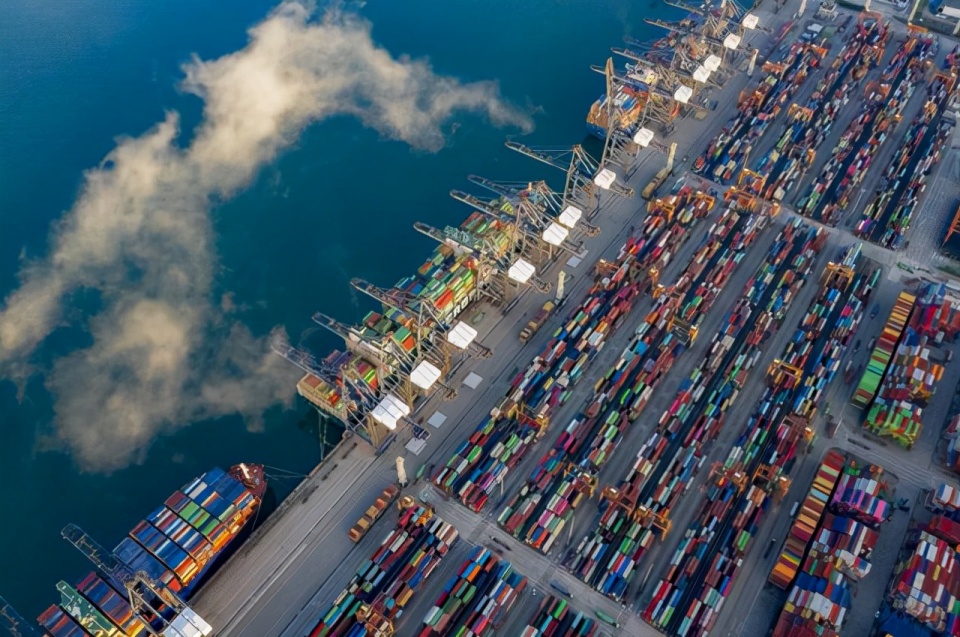前三季度我國外貿(mào)進(jìn)出口同比增長22.7% 貿(mào)易方式結(jié)構(gòu)進(jìn)一步優(yōu)化