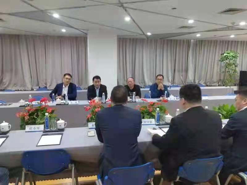 東昌府區(qū)委副書記、區(qū)長巴海峰會(huì)見上海市浙江商會(huì)執(zhí)行副會(huì)長、上海悅來港集團(tuán)董事長杜利峰