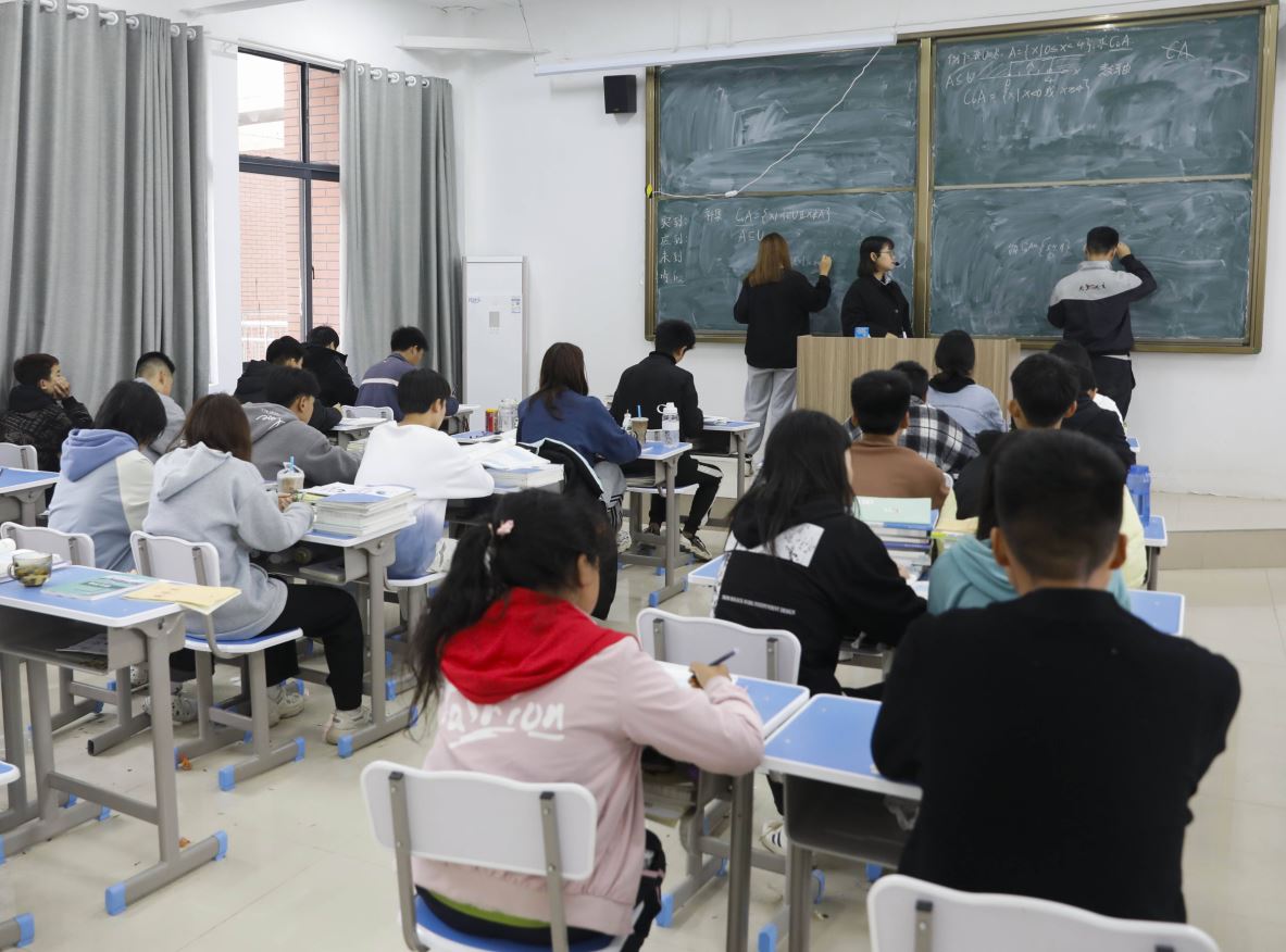 職?！皣?yán)格管理”背后，誰失去了期待？