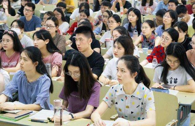 想考編制？這3類“內(nèi)部人員”競爭小，其中這類人100%能成公務(wù)員