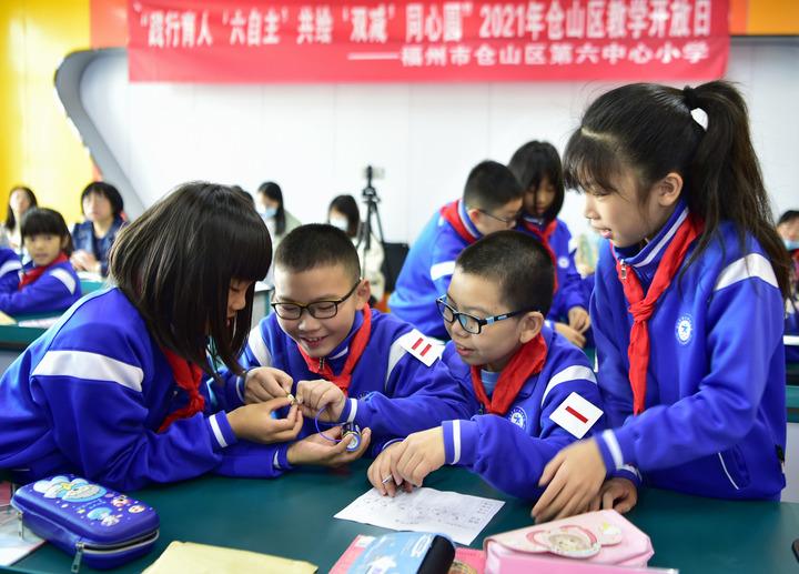 “雙減”真的減了嗎？讀懂背后的教育邏輯