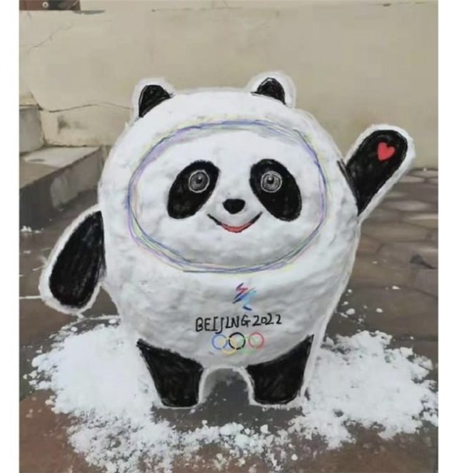 太萌太驚艷！為了實(shí)現(xiàn)“冰墩墩自由” 網(wǎng)友們太努力！